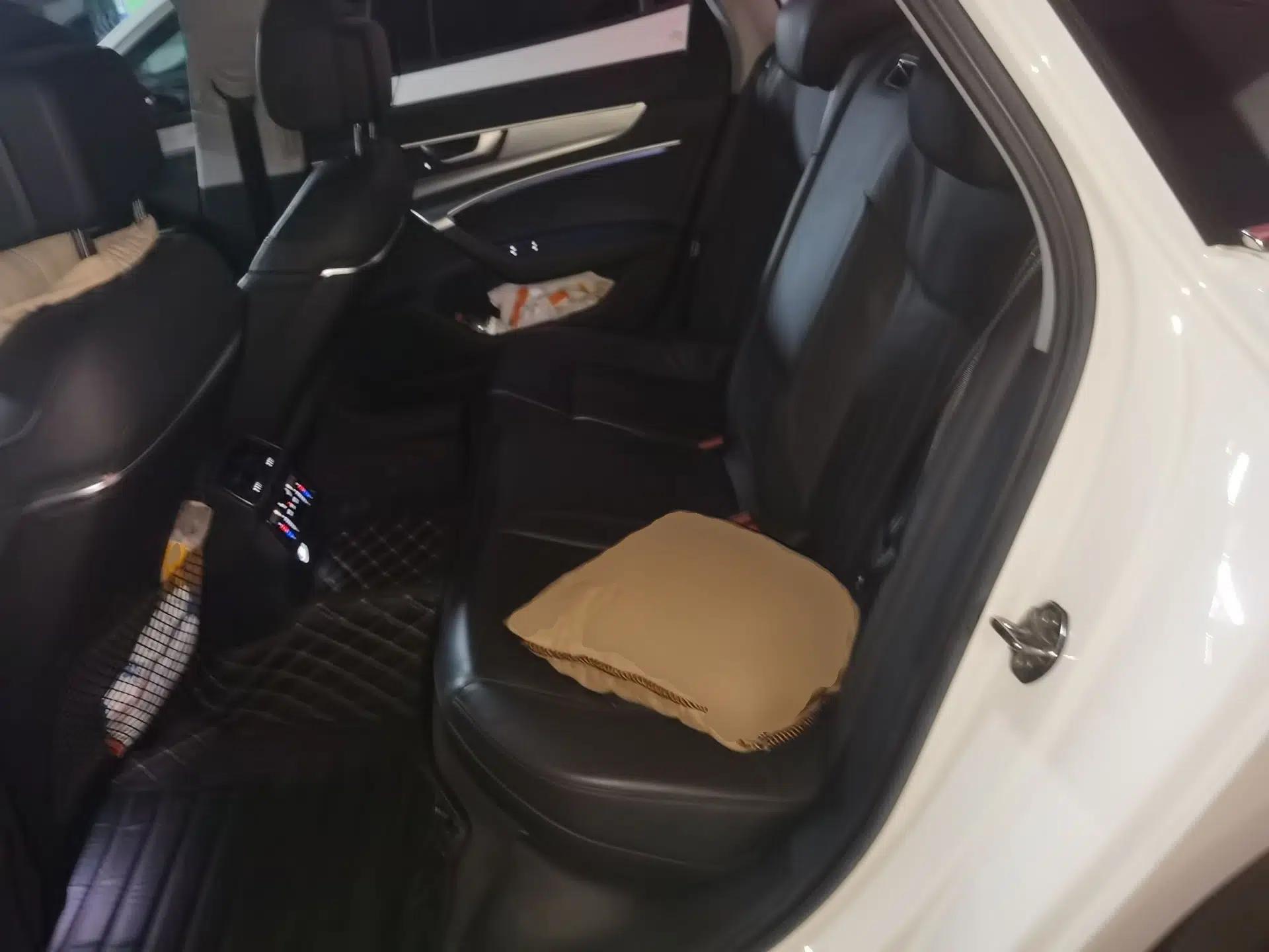 Audi A6L 2019 45 TFSI Prestige Elegant Edition — миниатюра 17