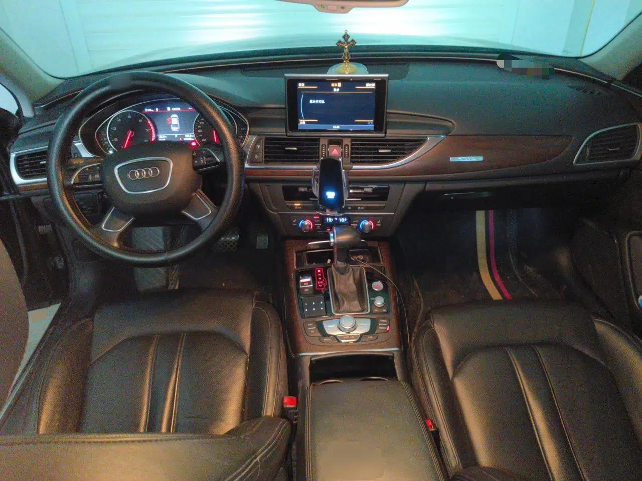 Audi A6L 2015 35 FSI quattro Comfort Model — миниатюра 9