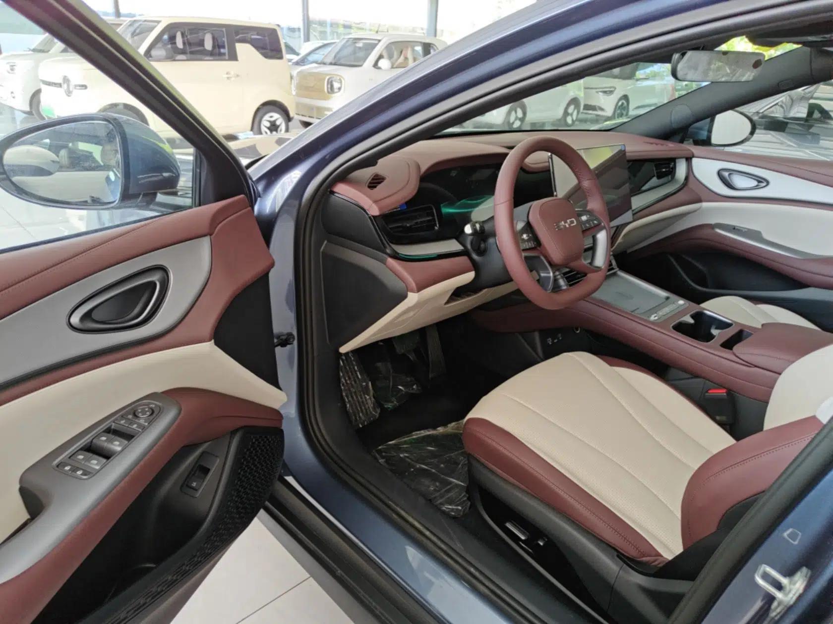 BYD Seal 07 DM-i 2026 DM-i 1.5T 135km Prestigious Edition — миниатюра 18