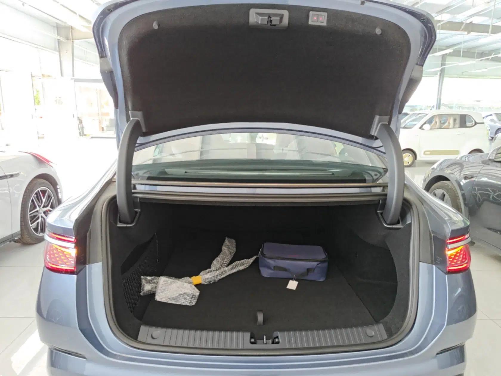 BYD Seal 07 DM-i 2026 DM-i 1.5T 135km Prestigious Edition — миниатюра 22