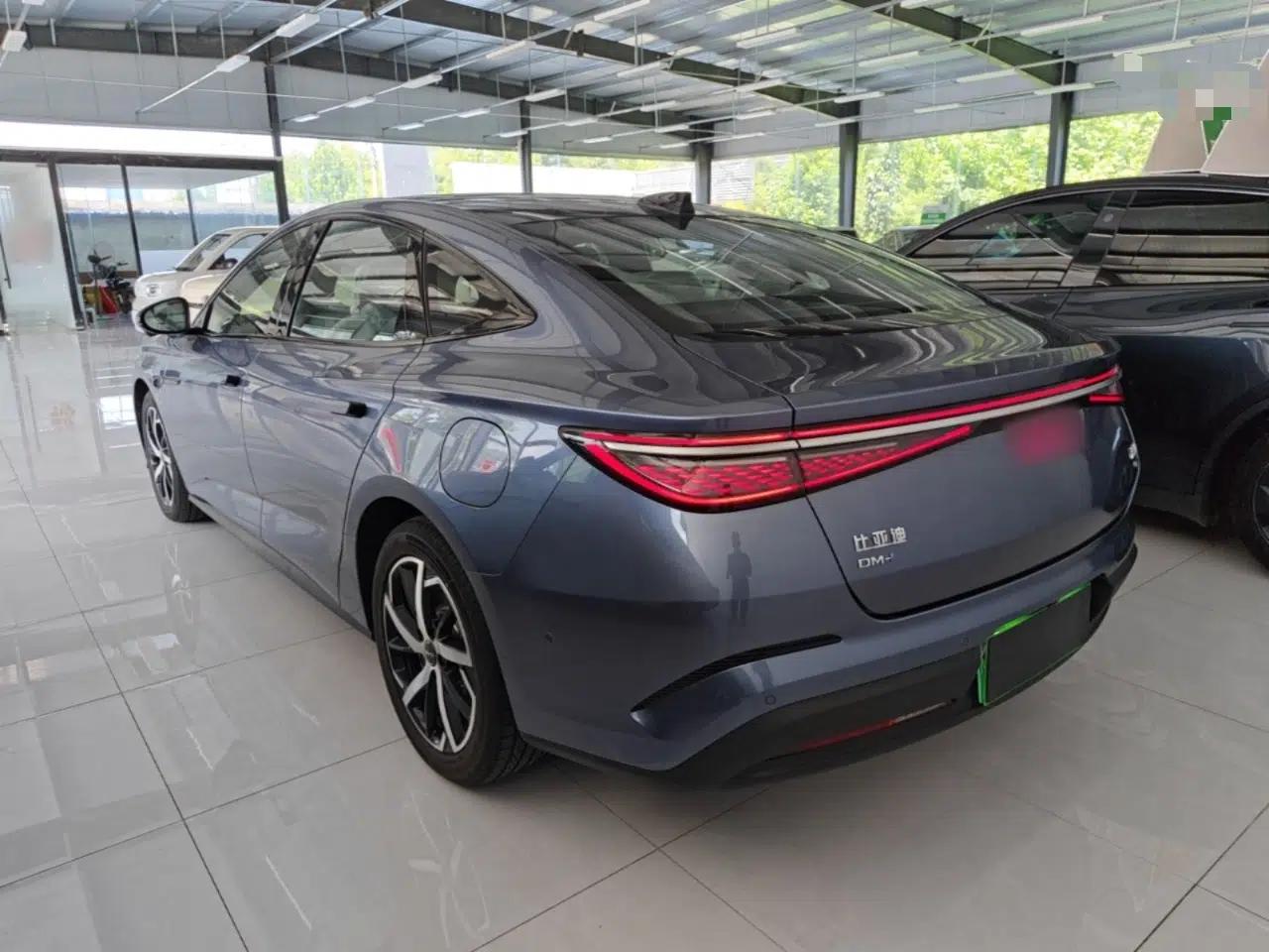 BYD Seal 07 DM-i 2026 DM-i 1.5T 135km Prestigious Edition — миниатюра 4