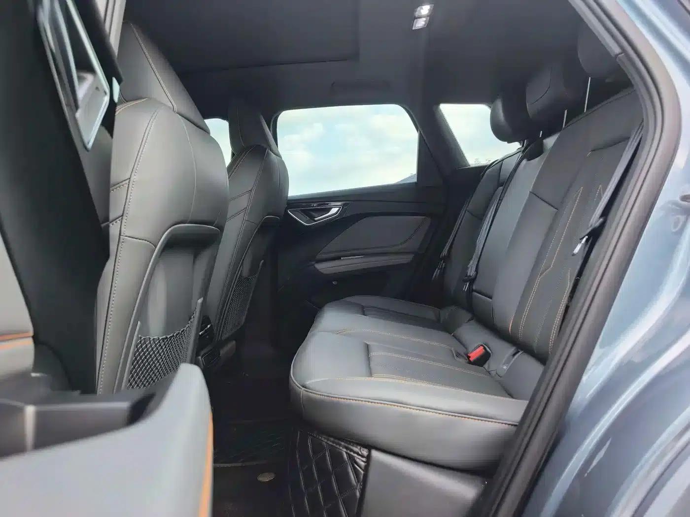 Audi Q4 e-tron 2024 Model 40 e-tron Trailblazer — миниатюра 16