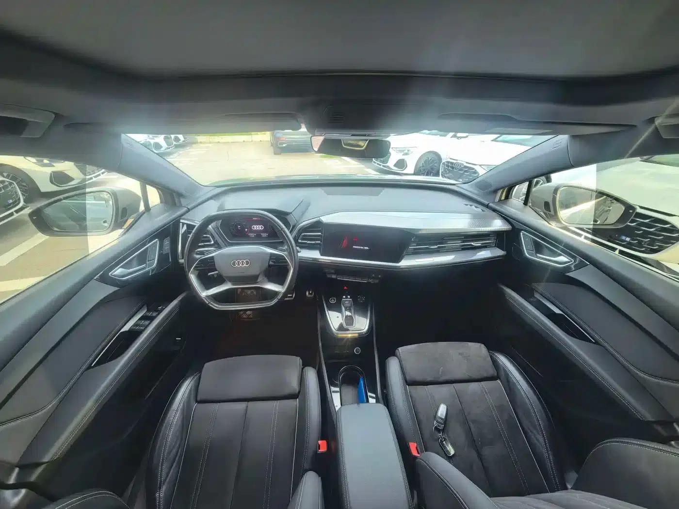 Audi Q4 e-tron 2023 50 e-tron quattro Expansion Edition — миниатюра 12