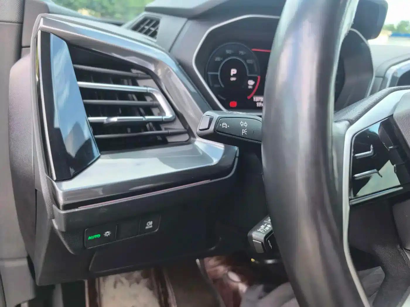 Audi Q4 e-tron 2023 50 e-tron quattro Expansion Edition — миниатюра 8