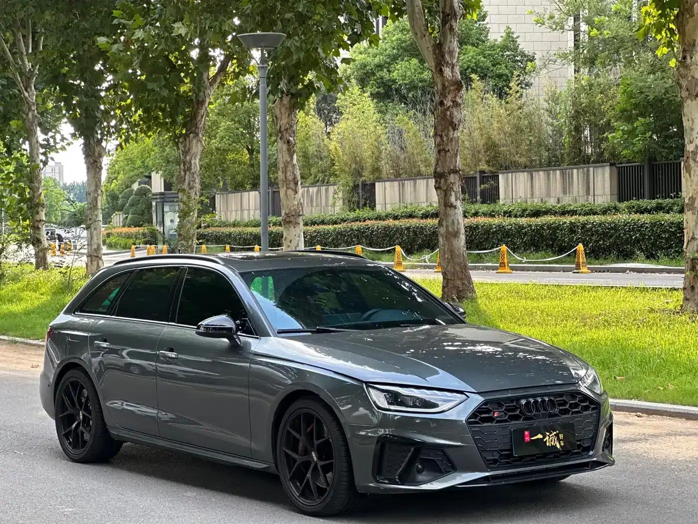 2023 Audi S4 Avant 3.0TFSI — миниатюра 3