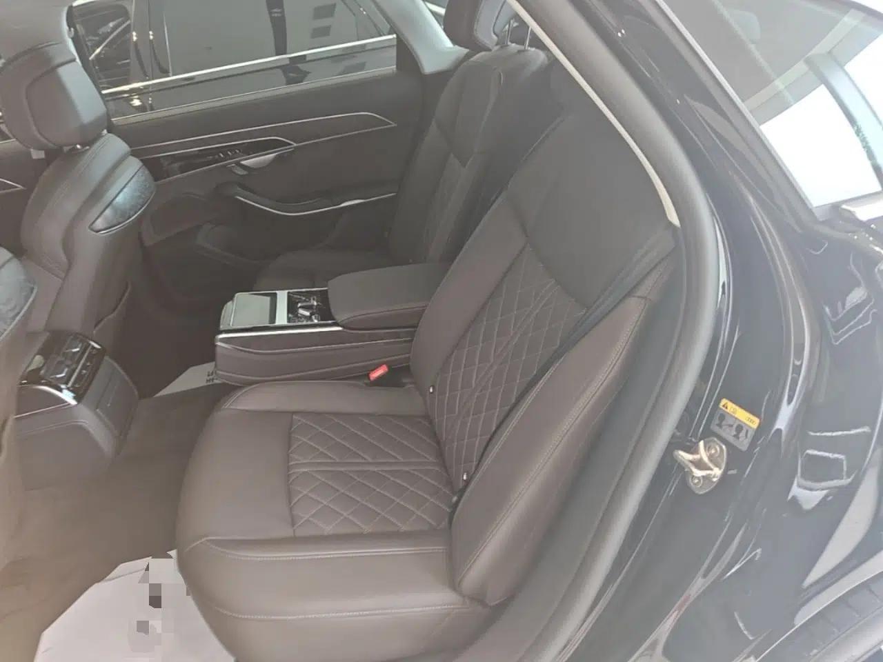 Audi A8 2024 A8L 50 TFSI quattro Prestige Edition — миниатюра 20