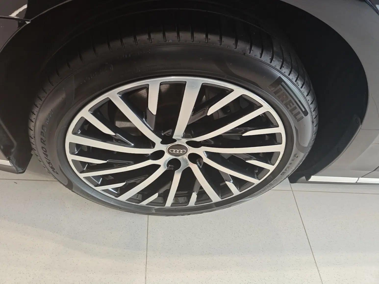 Audi A8 2024 A8L 50 TFSI quattro Prestige Edition — миниатюра 10