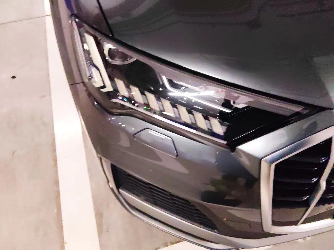 Audi Q7 2021 55 TFSI quattro S line Sport model — миниатюра 7