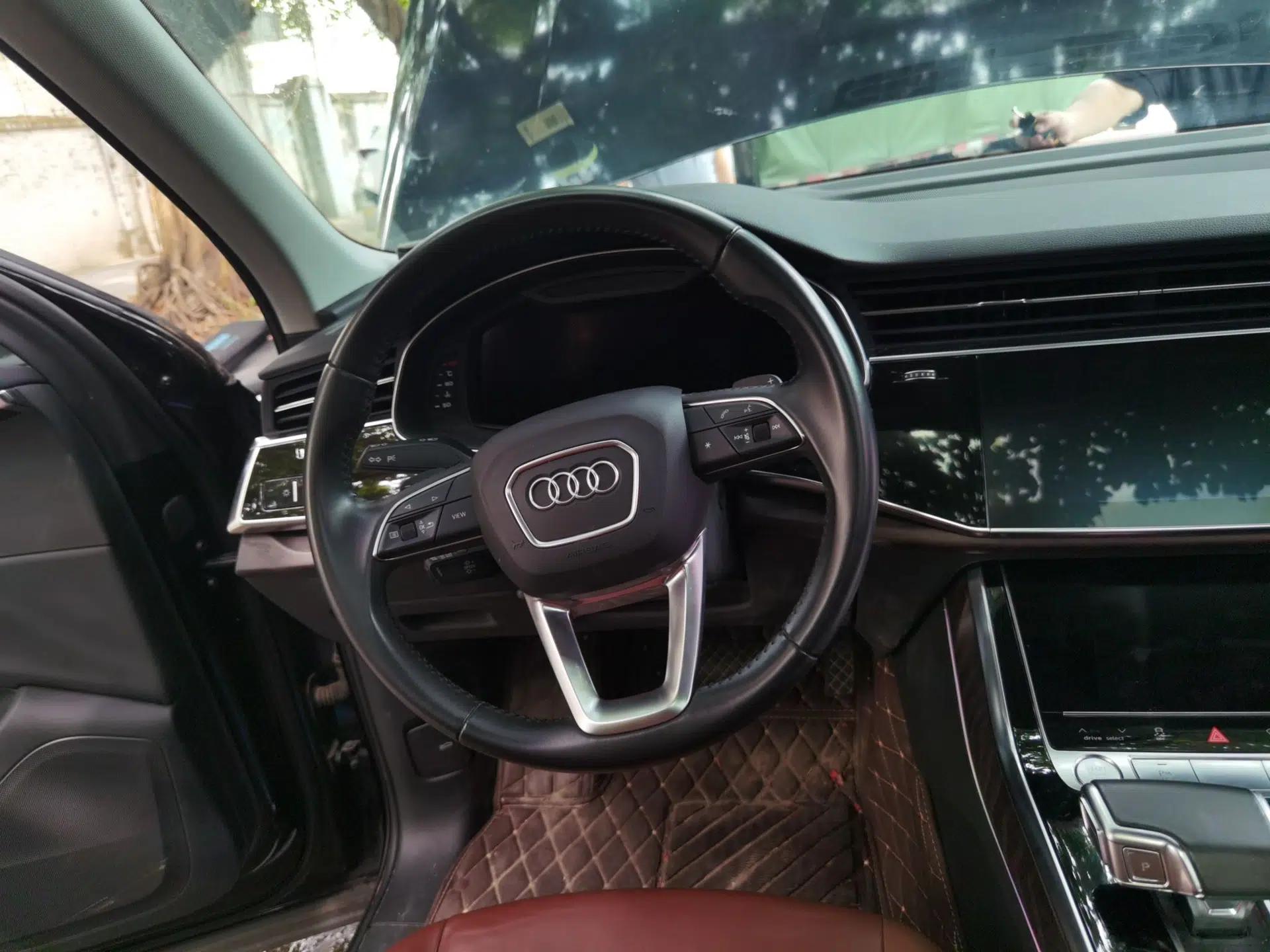 Audi Q7 2020 55 TFSI quattro S line sports model — миниатюра 10