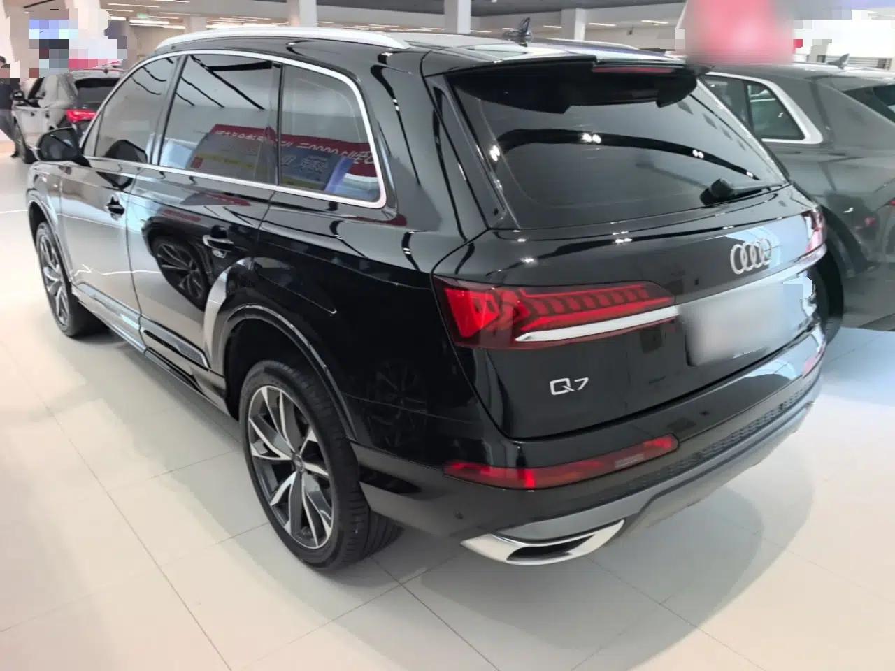 Audi Q7 2023 55 TFSI quattro S line Sport Edition — миниатюра 13