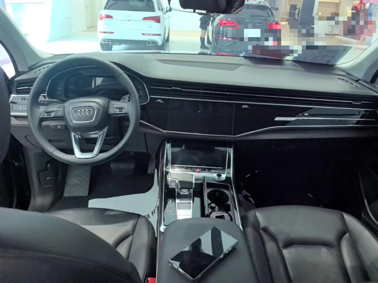Audi Q7 2023 55 TFSI quattro S line Sport Edition — миниатюра 17