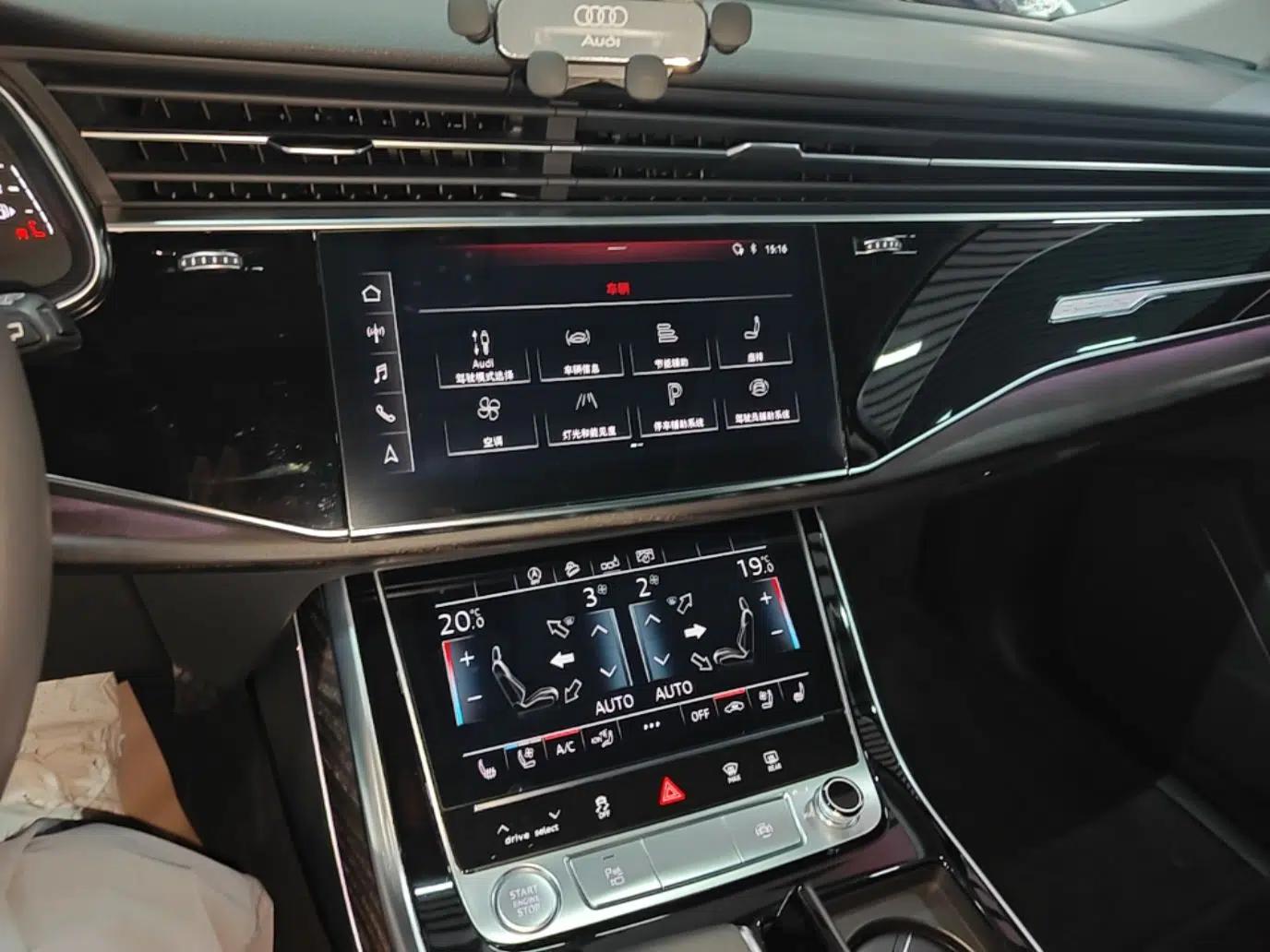 Audi Q7 2020 55 TFSI quattro S line sports model — миниатюра 15