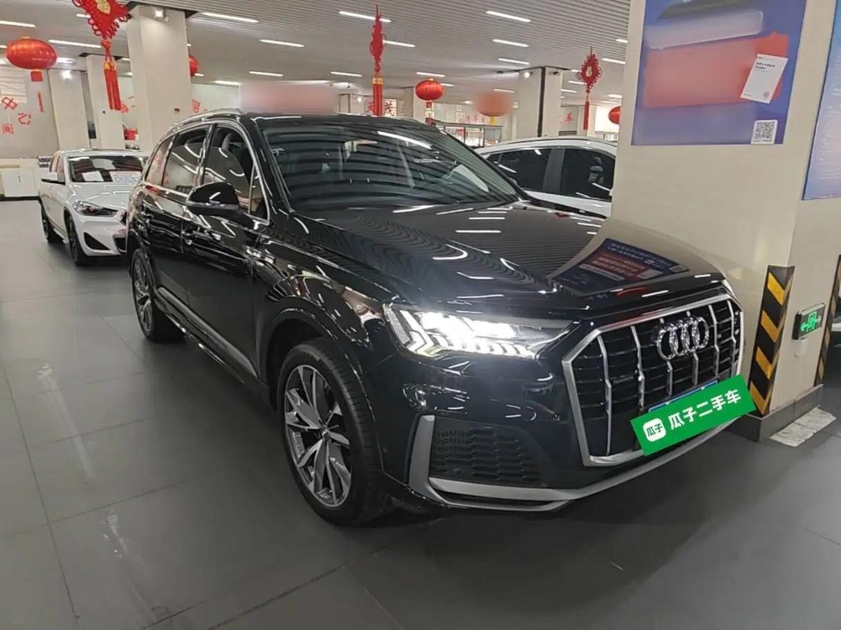 Audi Q7 2020 55 TFSI quattro S line sports model — миниатюра 3