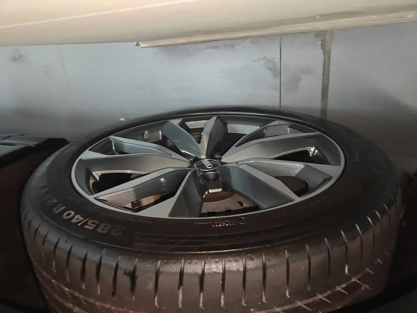 Audi Q7 2020 55 TFSI quattro S line sports model — миниатюра 10