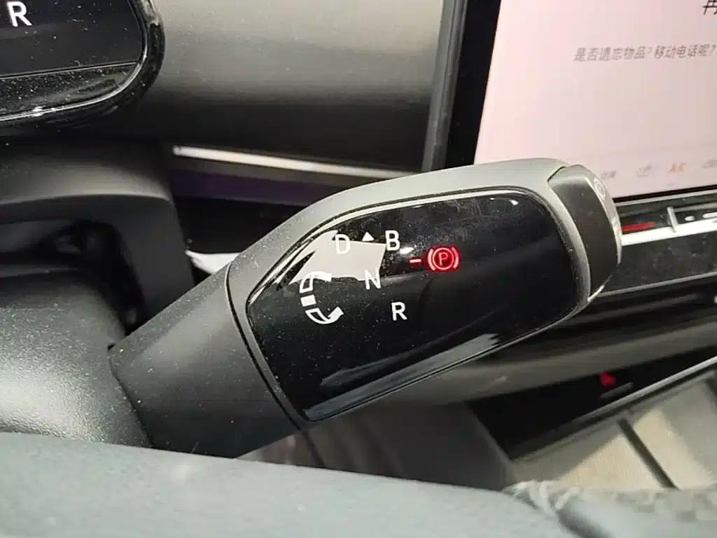 VW 06 2024 Facelift Pro Long Range Edition — миниатюра 14