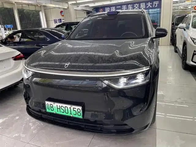Wenjie M8 2025 Extended Range Max+ Version (53.4kWh, 6-seater, 192-line LiDAR)