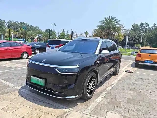 Wenjie M8 2025 Extended Range Max+ Version (53.4kWh, 6-seater, 192-line LiDAR)