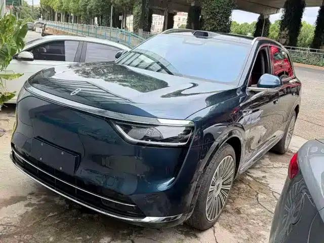 Wenjie M8 2025 Extended Range Max+ Version (53.4kWh, 6-seater, 192-line LiDAR)