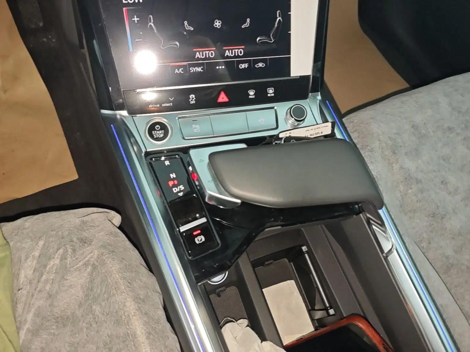 Audi e-tron 2021 50 quattro Luxury Edition — миниатюра 16