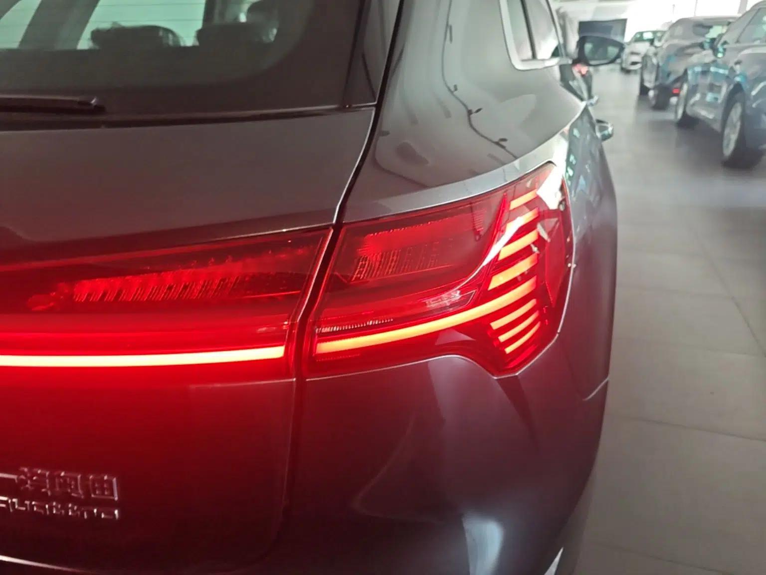 Audi e-tron 2021 50 quattro Luxury Edition — миниатюра 9