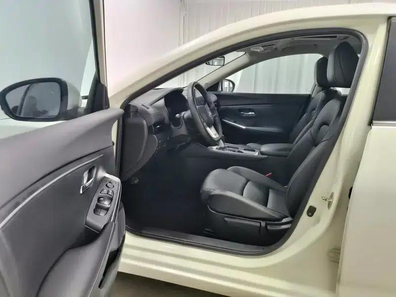 Nissan Sylphy 2021 1.6L XL CVT Enjoy Edition — миниатюра 17