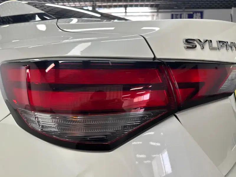 Nissan Sylphy 2020 1.6L XL CVT Enjoy Edition — миниатюра 13