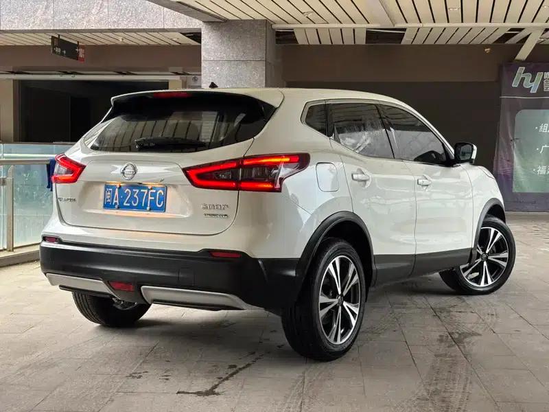 Nissan Qashqai 2019 2.0L CVT Luxury Edition — миниатюра 6