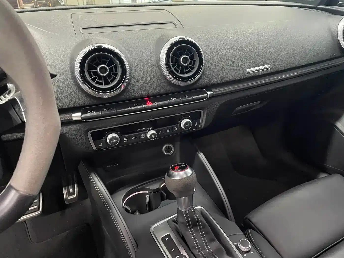 Audi RS 3 2017 RS 3 2.5T Limousine — миниатюра 14