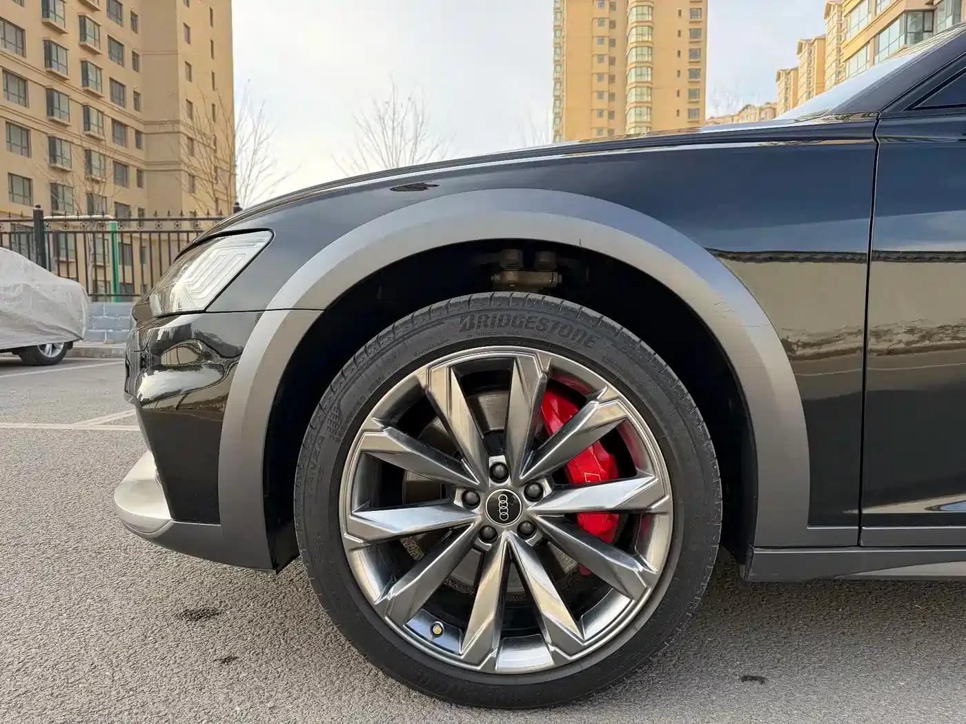 2023 Audi A6 Imported Allroad Quattro 55 TFSI Premium Off-Road Model — миниатюра 12