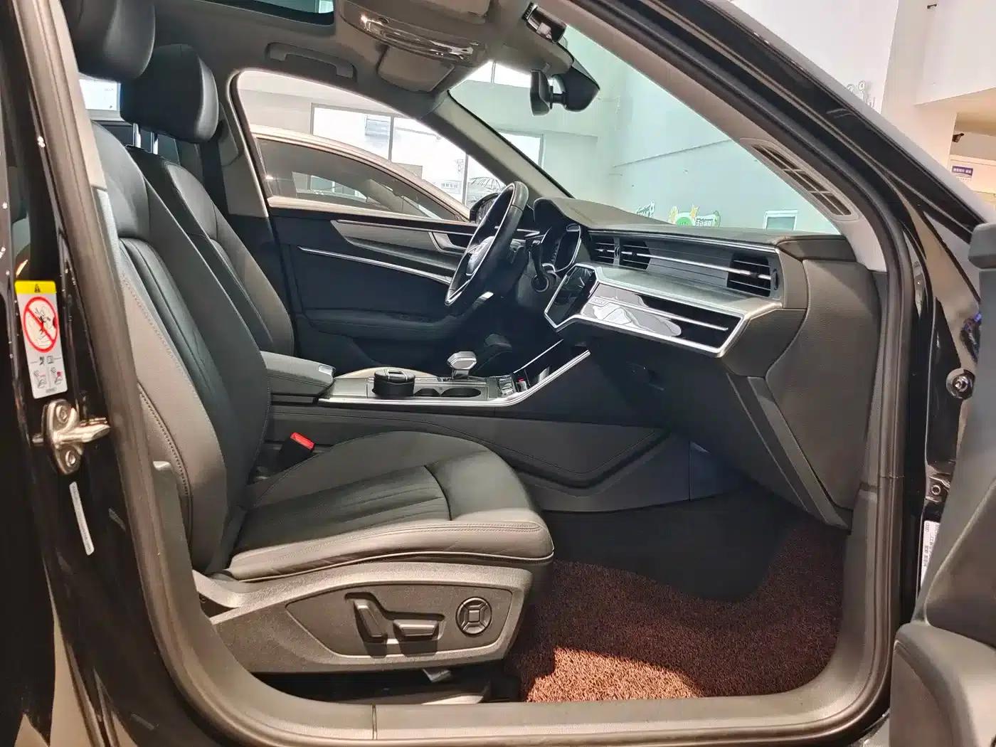 2021 Audi A6 allroad quattro Explorer 55 TFSI Premium Off-Road Model (Imported) — миниатюра 8