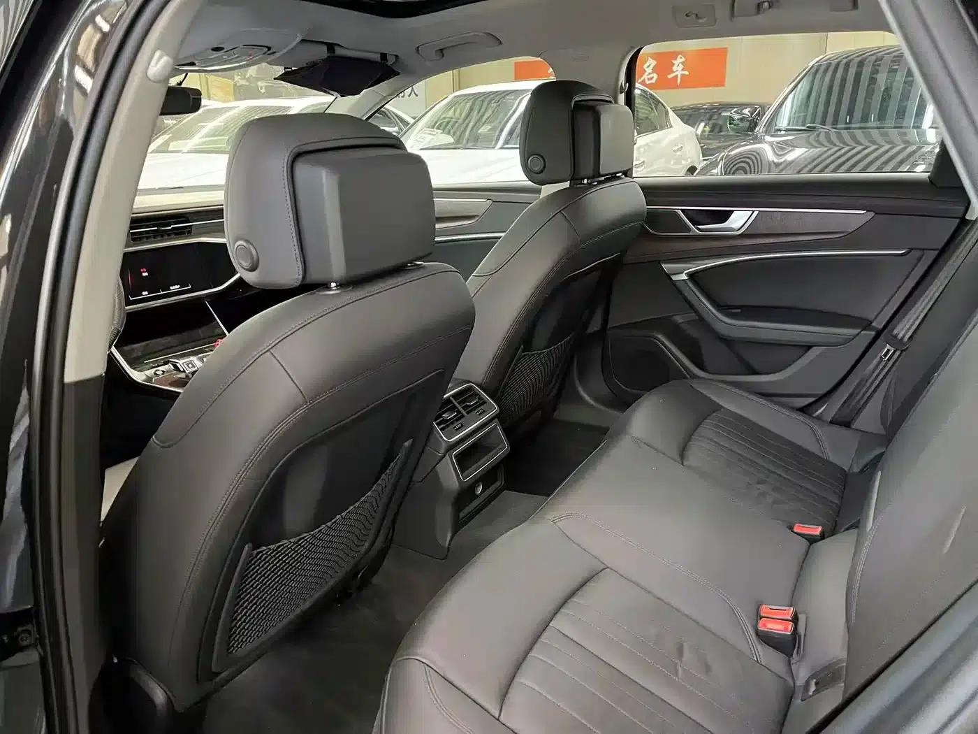 2022 Audi A6 allroad quattro Explorer 55 TFSI Premium Off-Road Model (Imported) — миниатюра 5