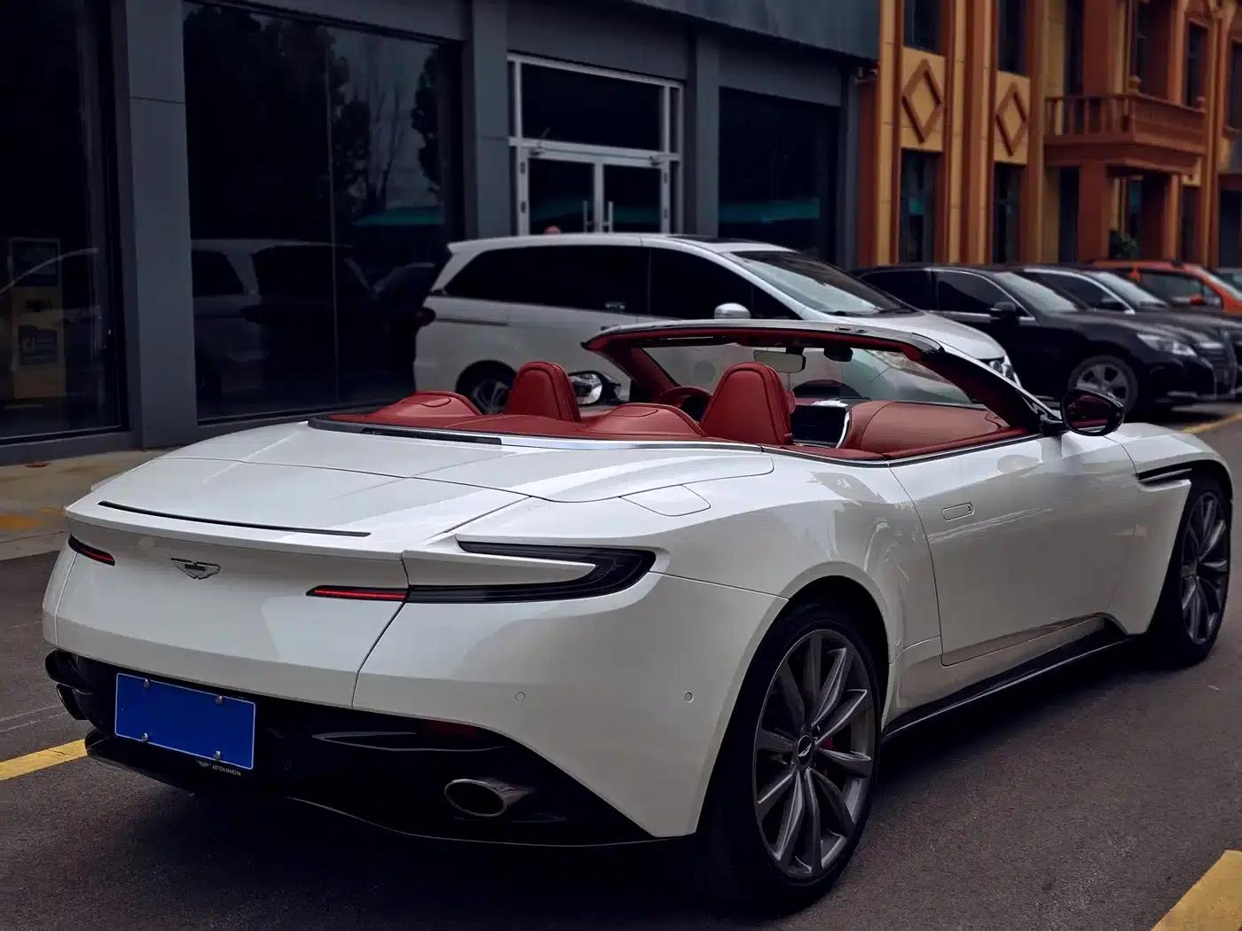 Aston Martin DB11 2019 4.0T V8 Volante — миниатюра 3