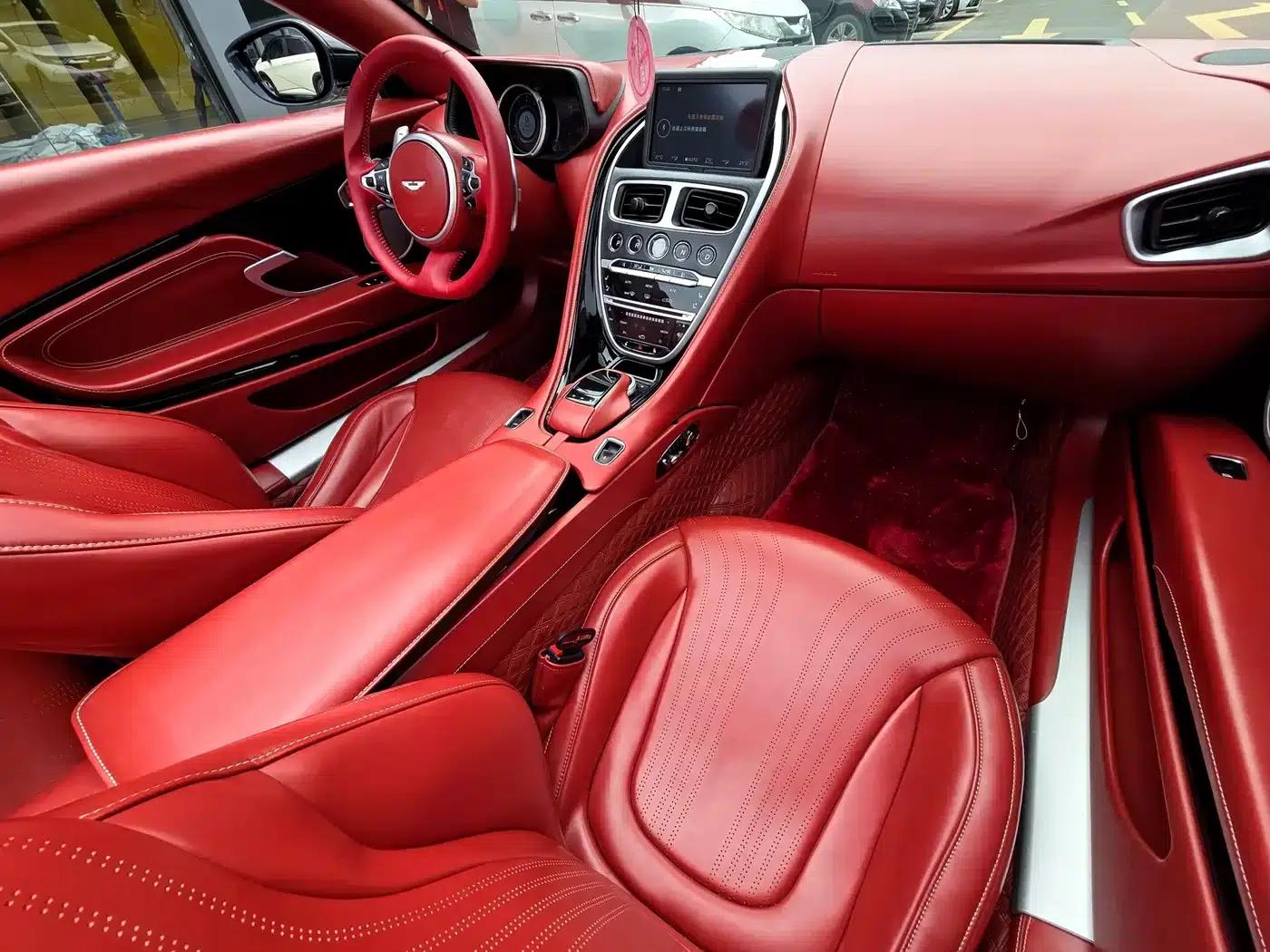 Aston Martin DB11 2019 4.0T V8 Volante — миниатюра 6