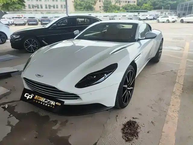 Aston Martin DB11 2020 4.0T V8 Coupe