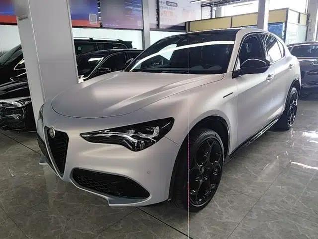 Alfa Romeo Stelvio 2023 2.0T 280HP Competizione Edition