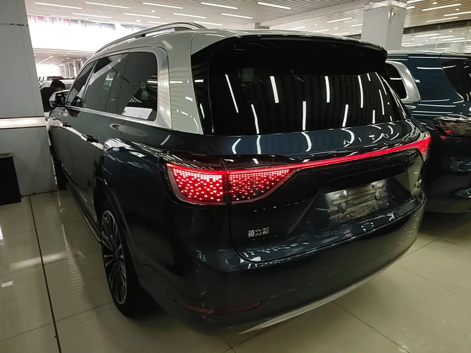 Hima AITO M9 2024 Range-Extended Ultra Version 42 kWh 6-Seater Model — миниатюра 4