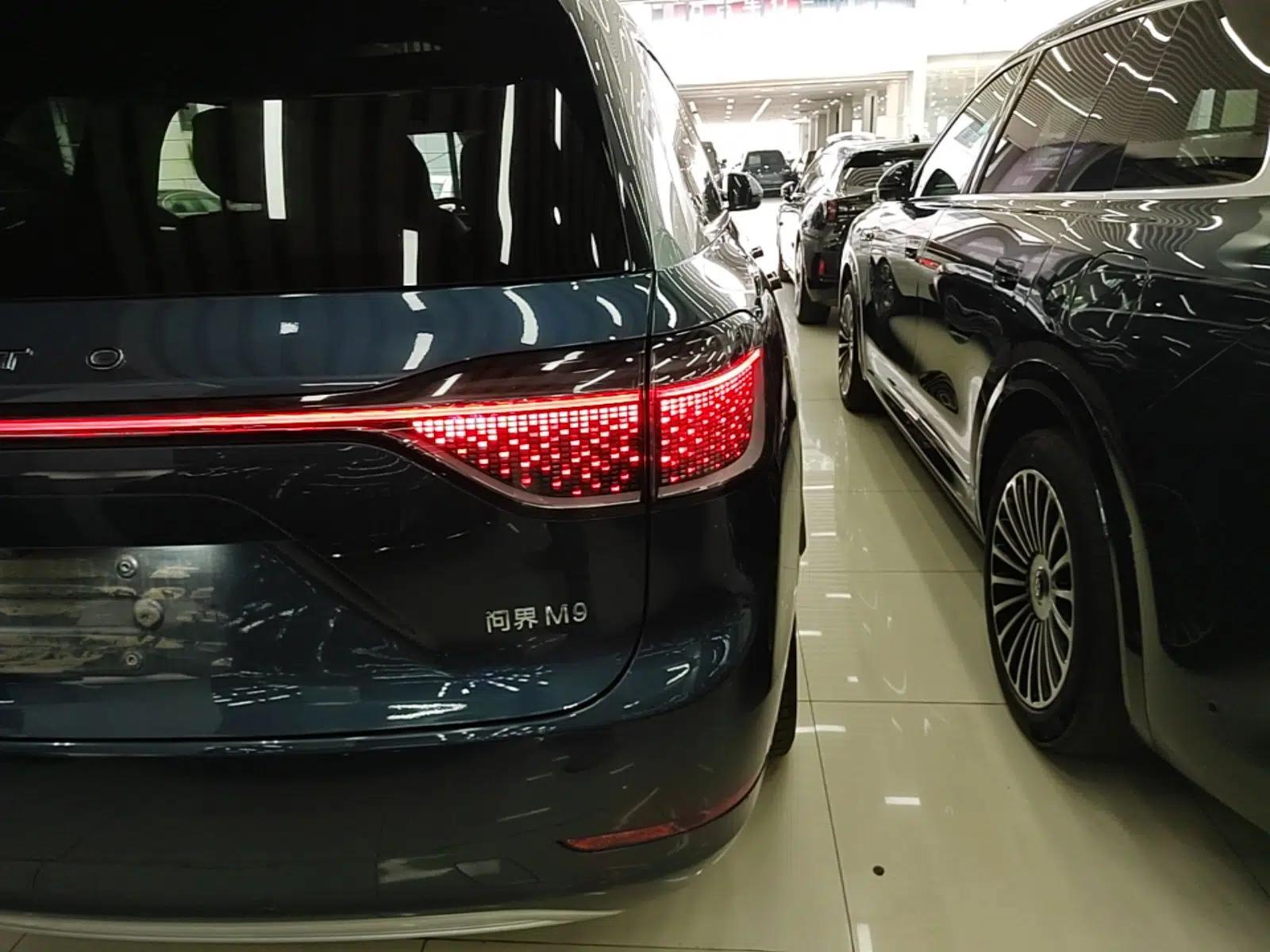 Hima AITO M9 2024 Range-Extended Ultra Version 42 kWh 6-Seater Model — миниатюра 9
