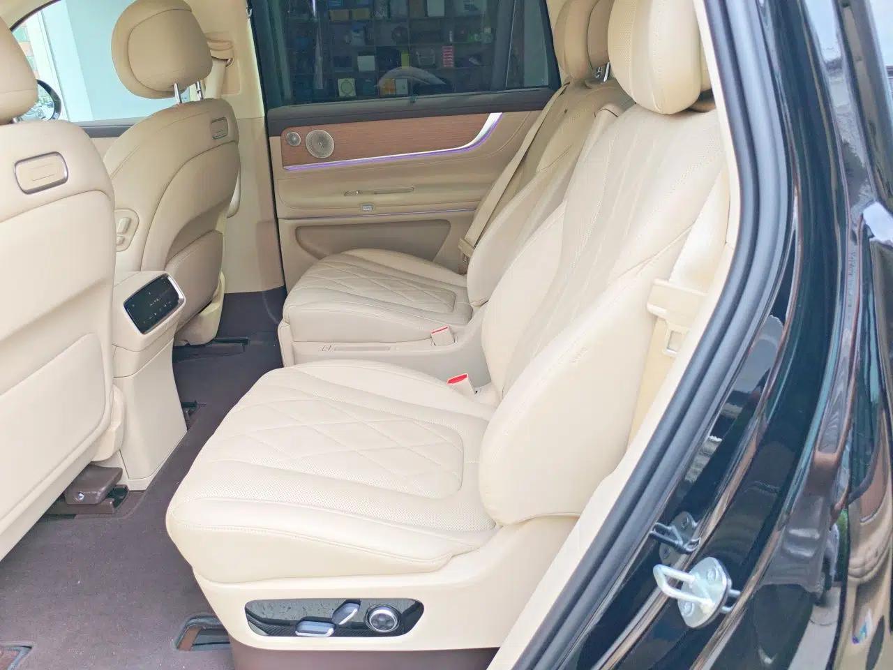 Hima AITO M9 2024 Range-Extended Max Edition 42 kWh 6-Seater Version — миниатюра 17