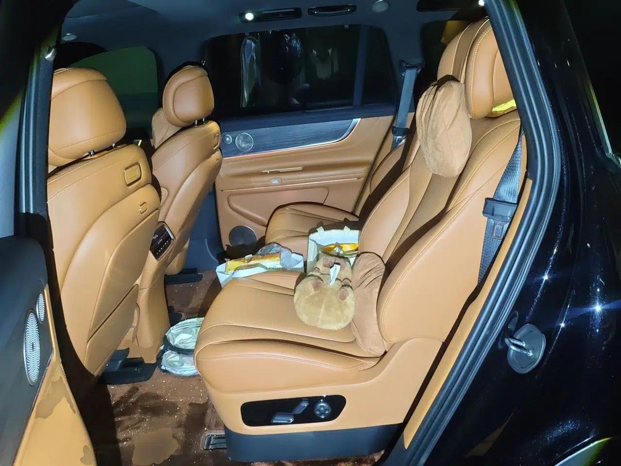 Hima AITO M9 2024 Range-Extended Max Edition 42 kWh 6-Seater Version — миниатюра 17