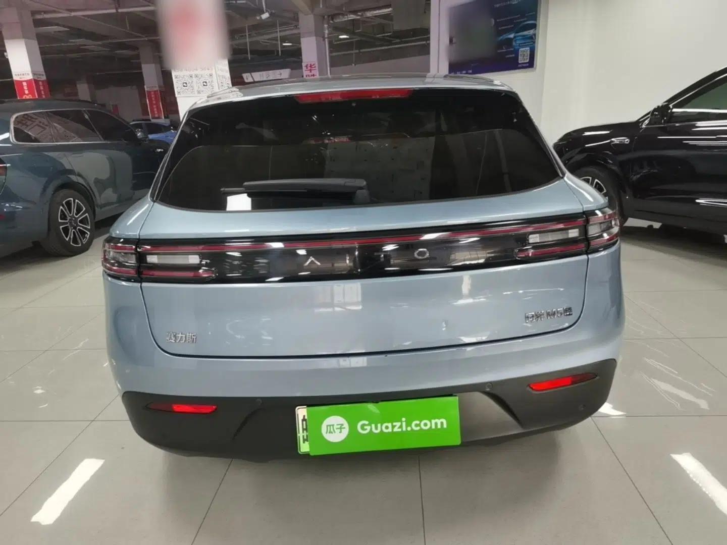 Hima AITO M5 2023 All-Electric Rear-Drive Standard Edition — миниатюра 5