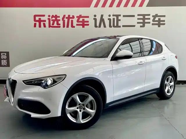 2017 Stelvio 2.0T 200HP Elite Edition