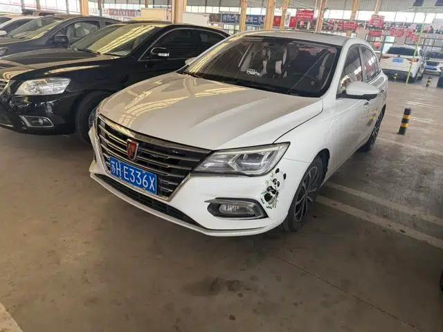 Roewe i5 2020 1.5L Automatic 4G Connected Leading Edition