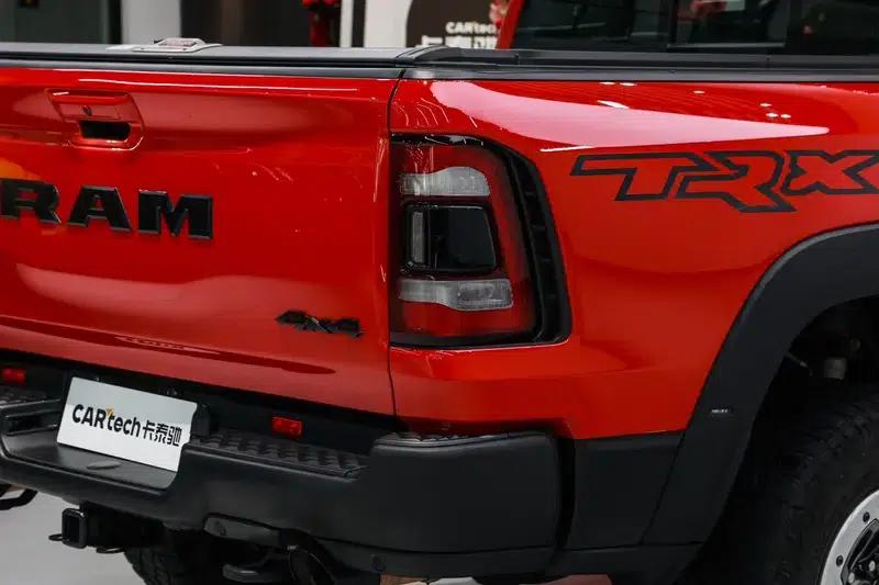 RAM Trucks 2022 6.2T Automatic 4WD 5-Seater Parallel Import — миниатюра 9