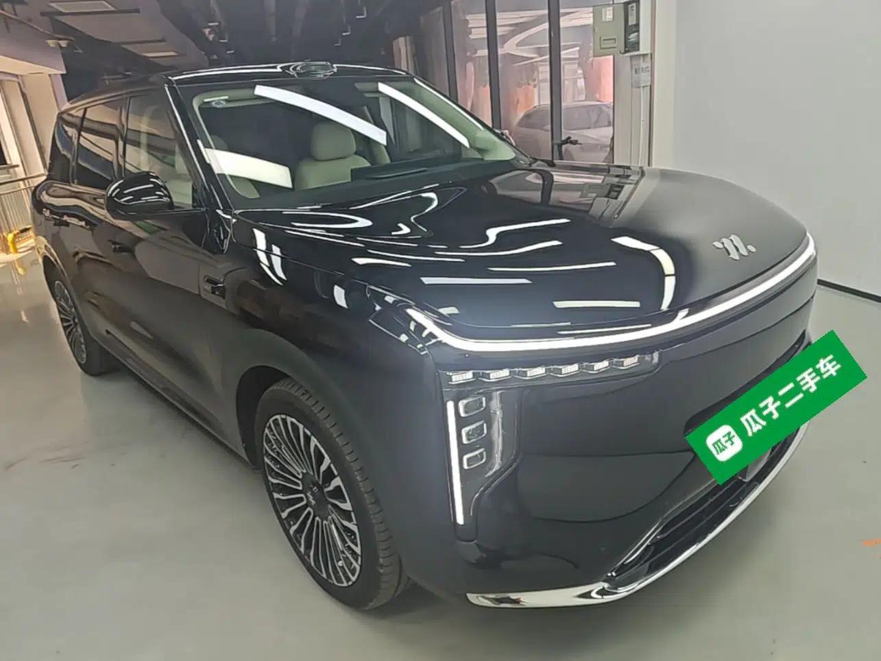 IM Zhiji LS8 2026 Model 52 Max+ Tech Flagship Five-Seat — миниатюра 3