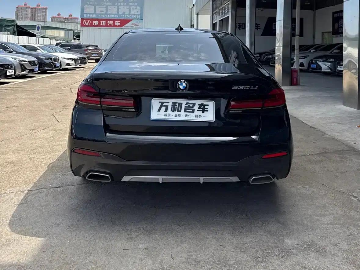 2021 BMW 5 Series 530Li Leading Edition M Sport Package — миниатюра 4