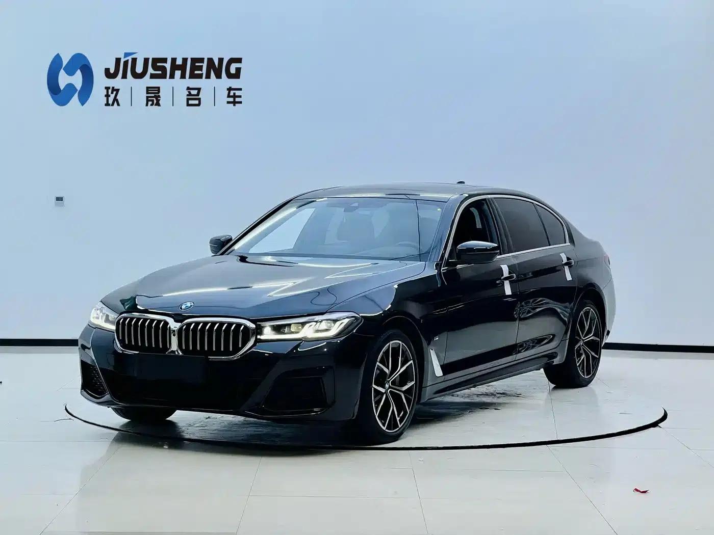 2023 BMW 5 Series 530Li Luxury M Sport Package — миниатюра 1