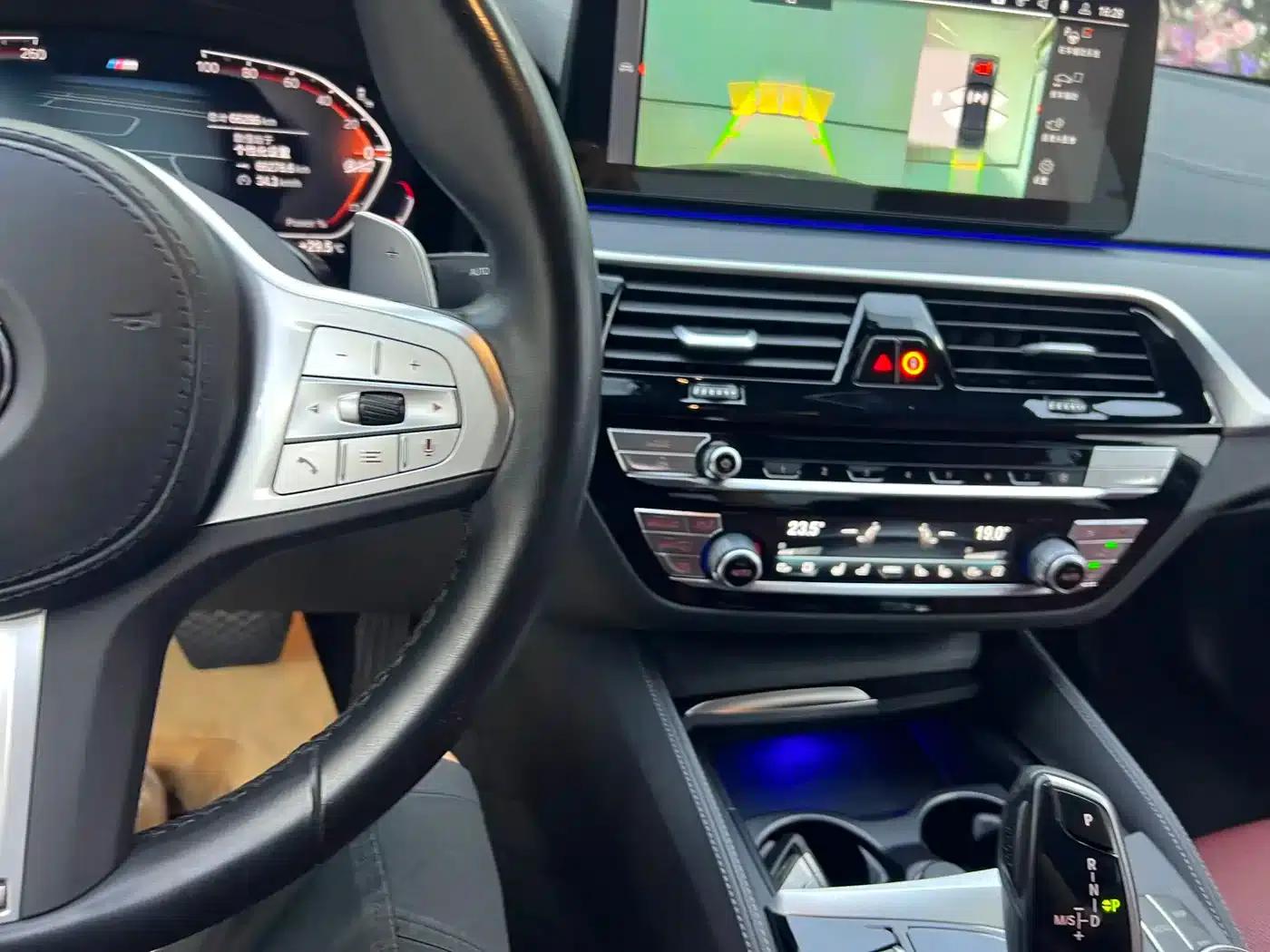 2023 BMW 5 Series 530Li Luxury M Sport Package — миниатюра 14