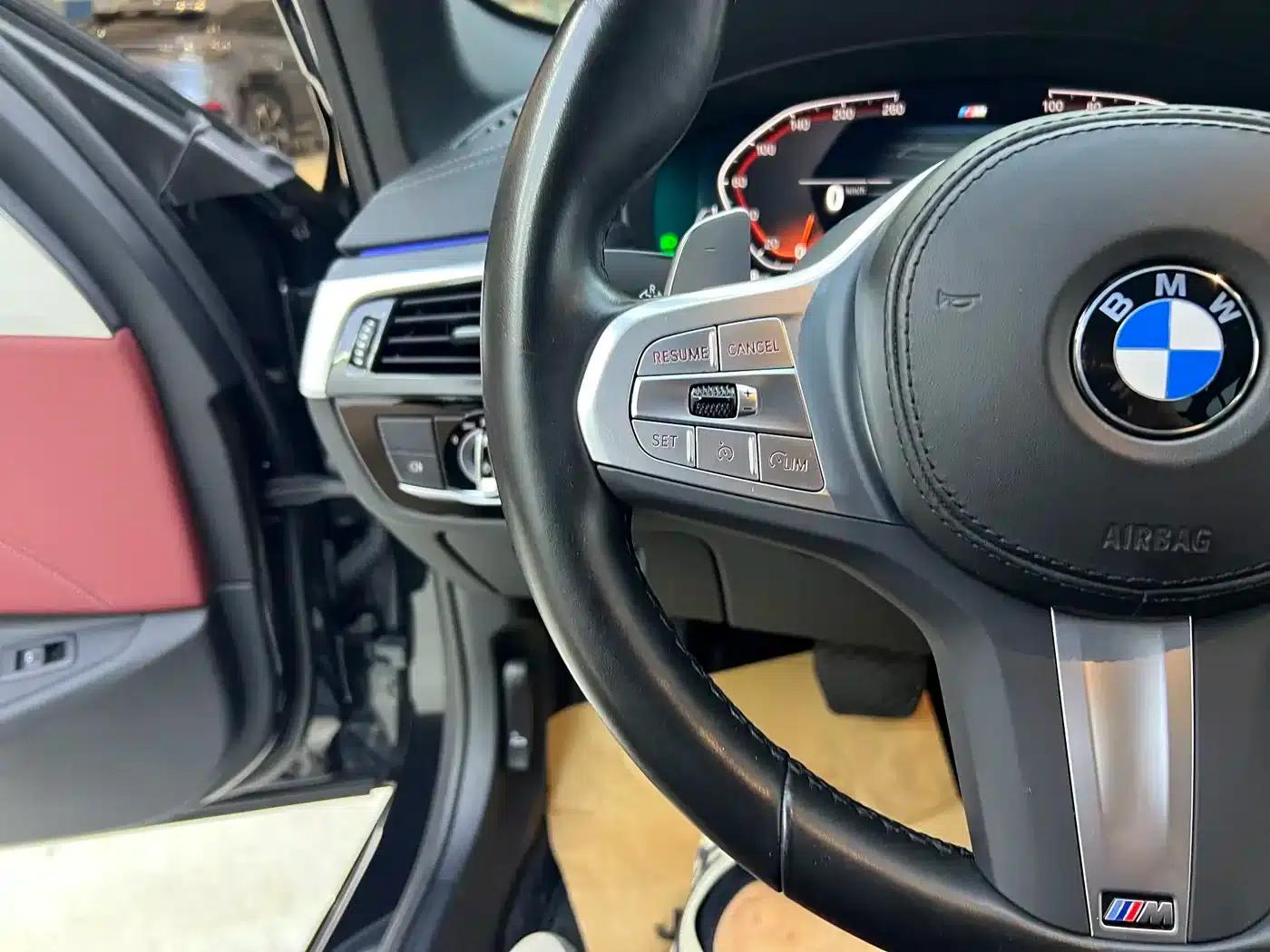 2023 BMW 5 Series 530Li Luxury M Sport Package — миниатюра 15