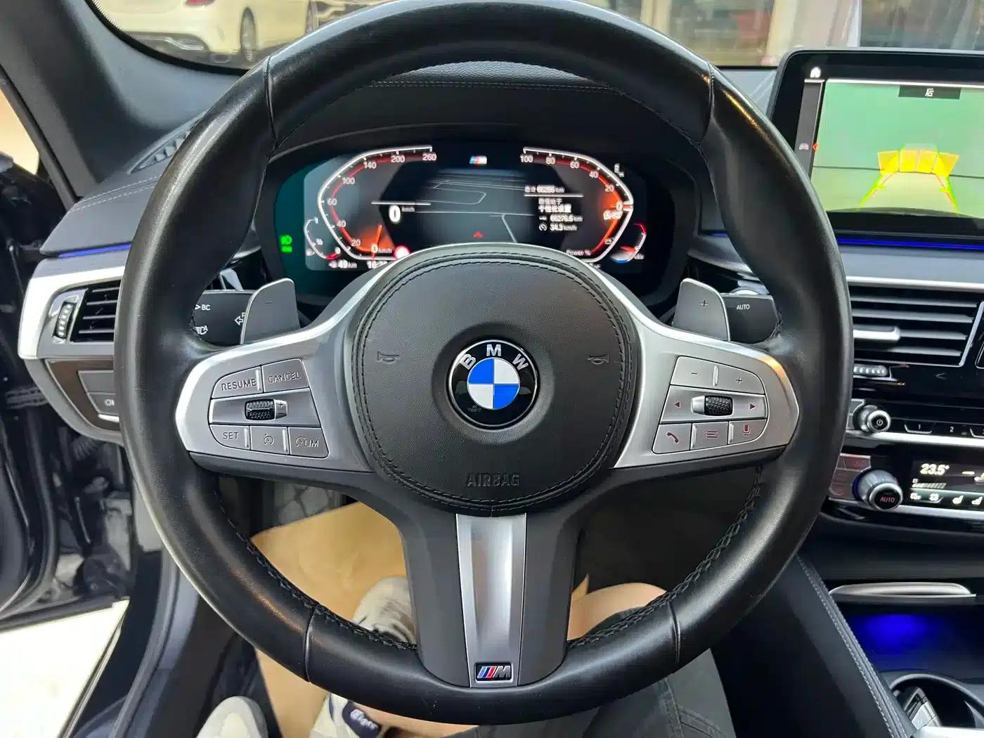 2023 BMW 5 Series 530Li Luxury M Sport Package — миниатюра 16