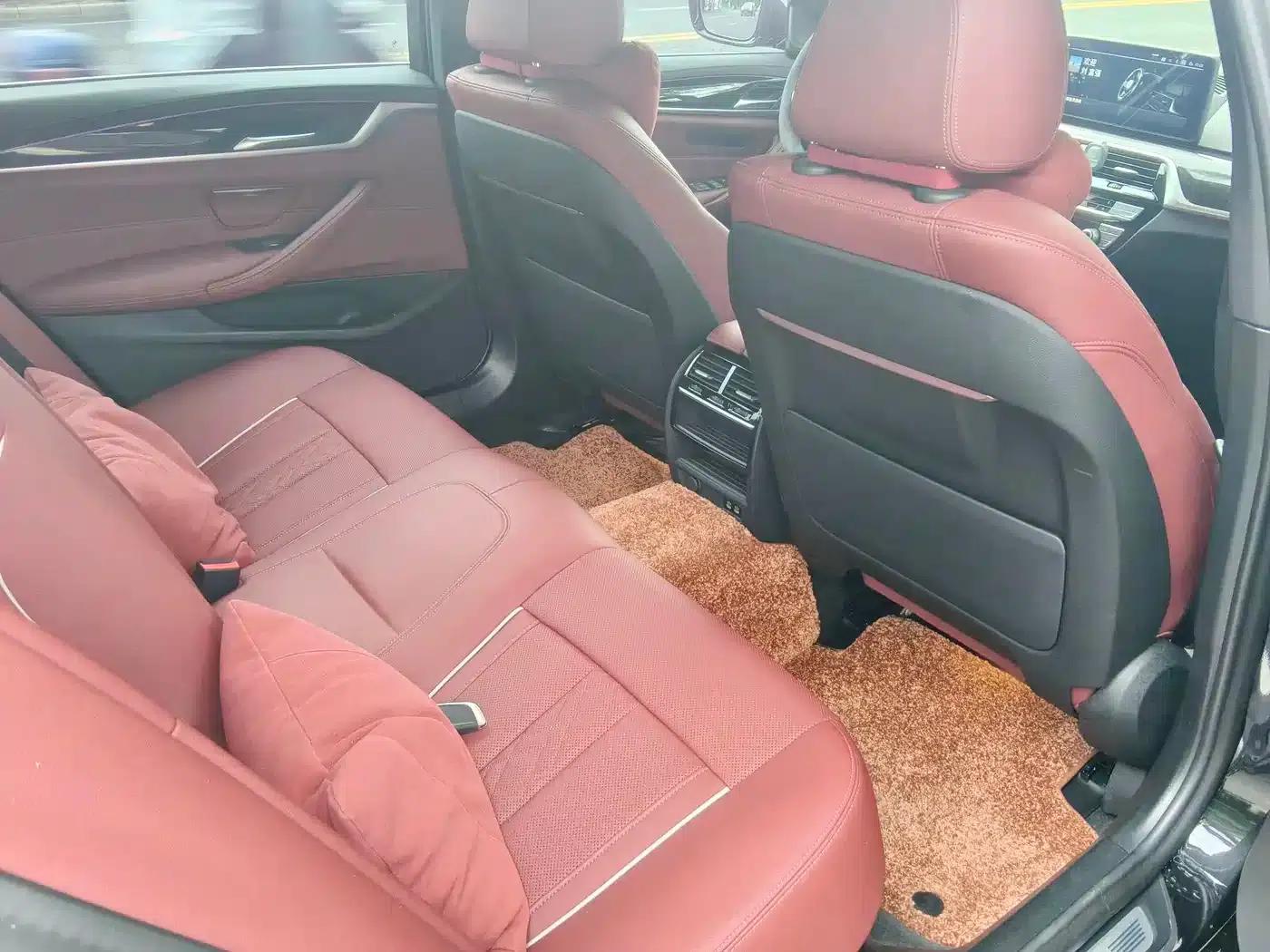 2022 BMW 5 Series 525Li M Sport Package — миниатюра 6
